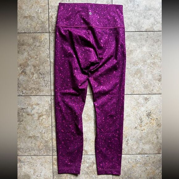 Lululemon High Times Pant (Full-On Luxtreme)
Paradise Geo Regal Plum Multi. - Picture 3 of 3